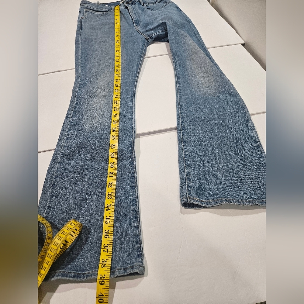 Levi's- Women's 30 Classic Blue Jean 725 High Rise Bootcut - Picture 5 of 11